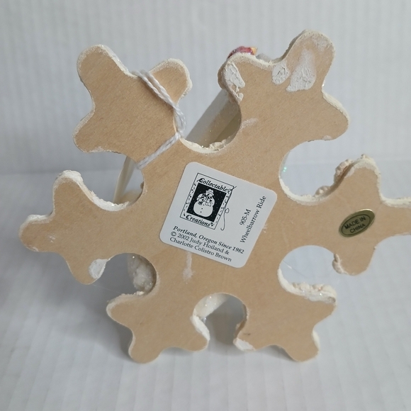 Collectable Creations Mini Snow Scenes- Sparkle Wheelbarrow Ride Christmas Decor - Picture 9 of 13